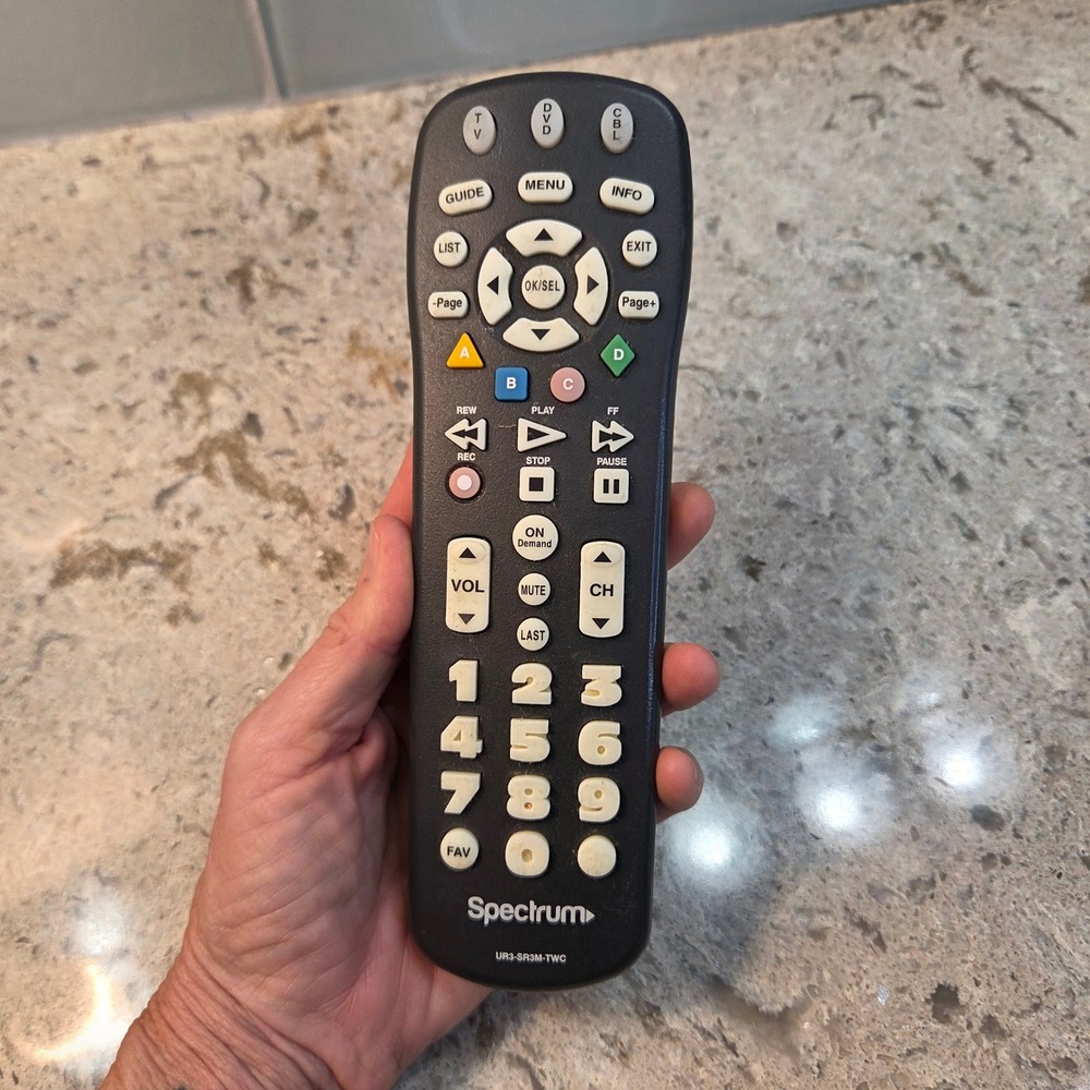 Spectrum Universal Remote Control UR3-SR3M-TWC TV DVD CBL Black UNTESTED